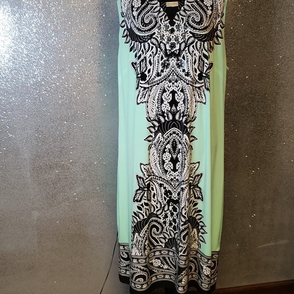 M collection 2x black,white , mint green dress - Picture 1 of 5